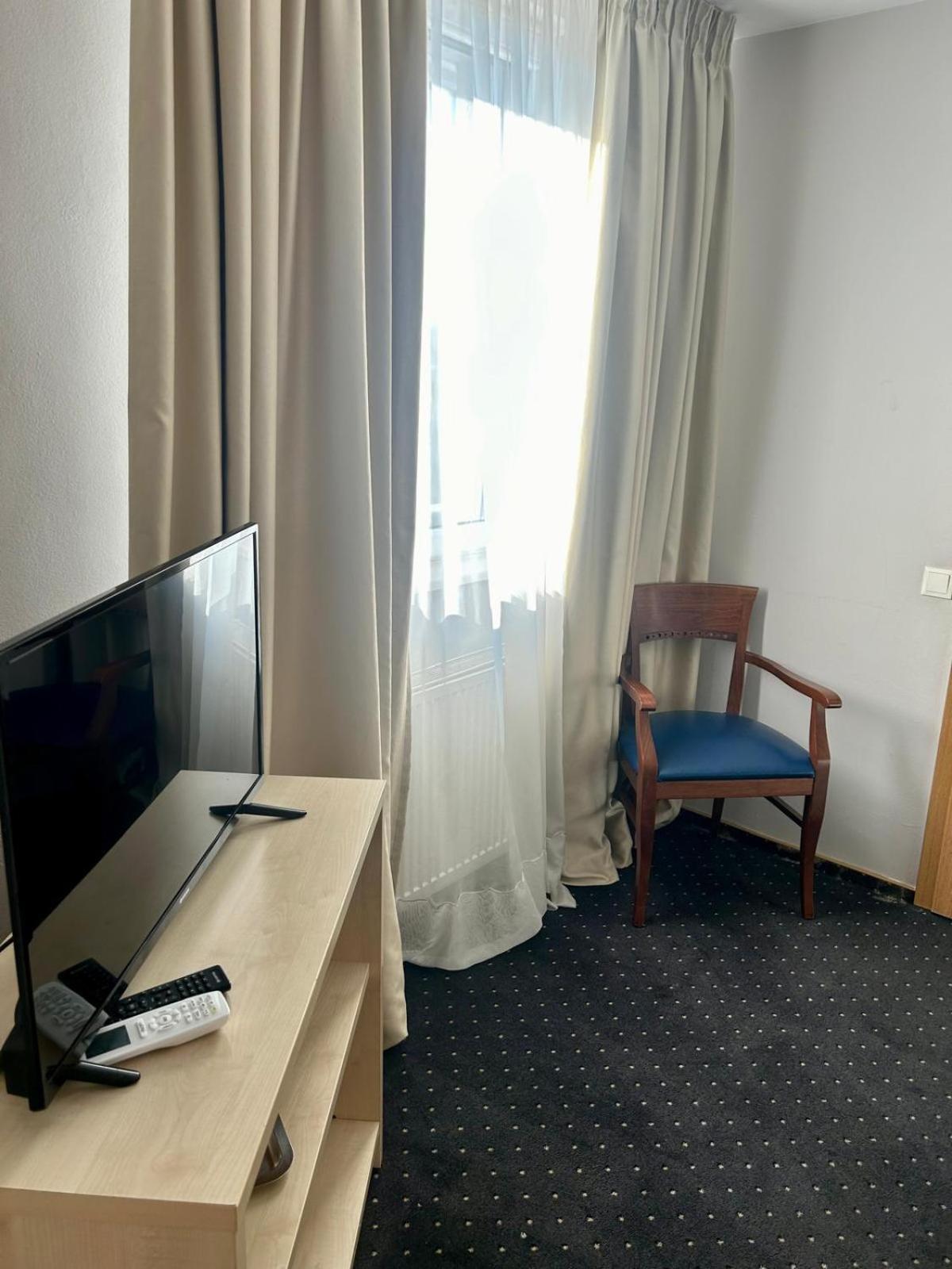 Hotel Pacific